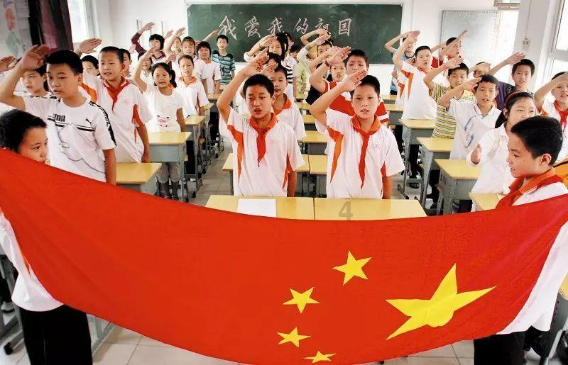 有颠覆设计更有顶级驾控，全新宝马5系还缺点啥？